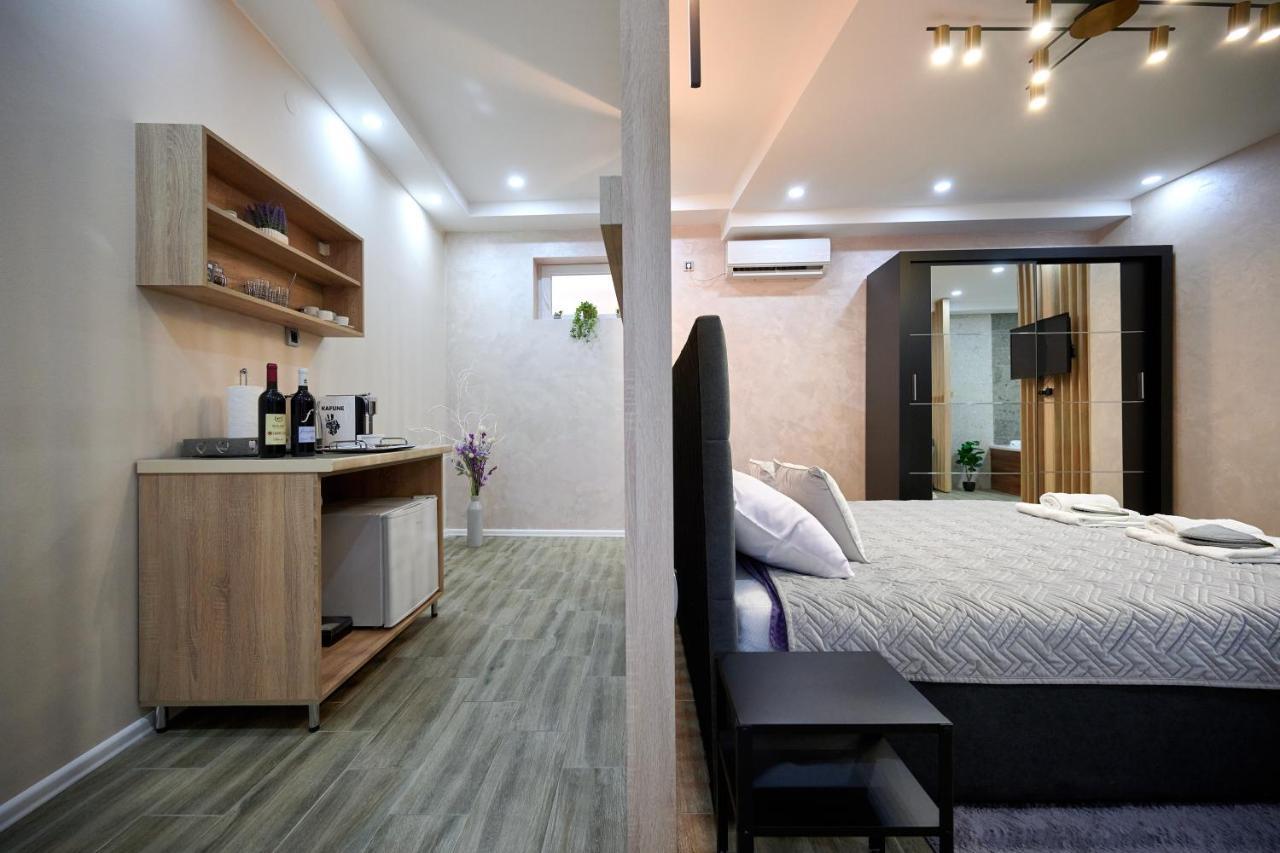 Vanimi Lux Apartmani Kikinda Esterno foto