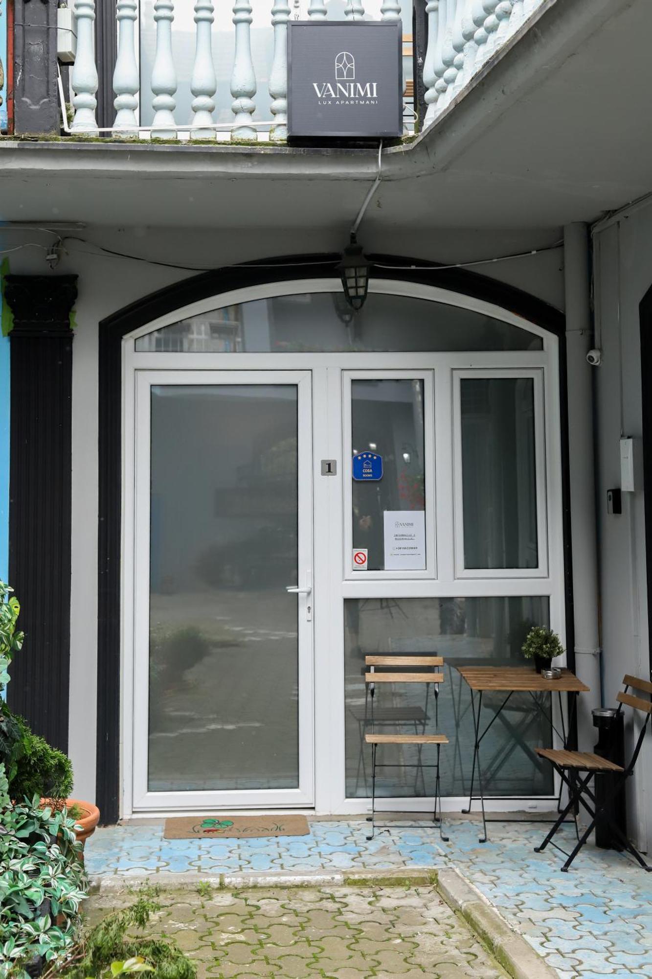 Vanimi Lux Apartmani Kikinda Esterno foto