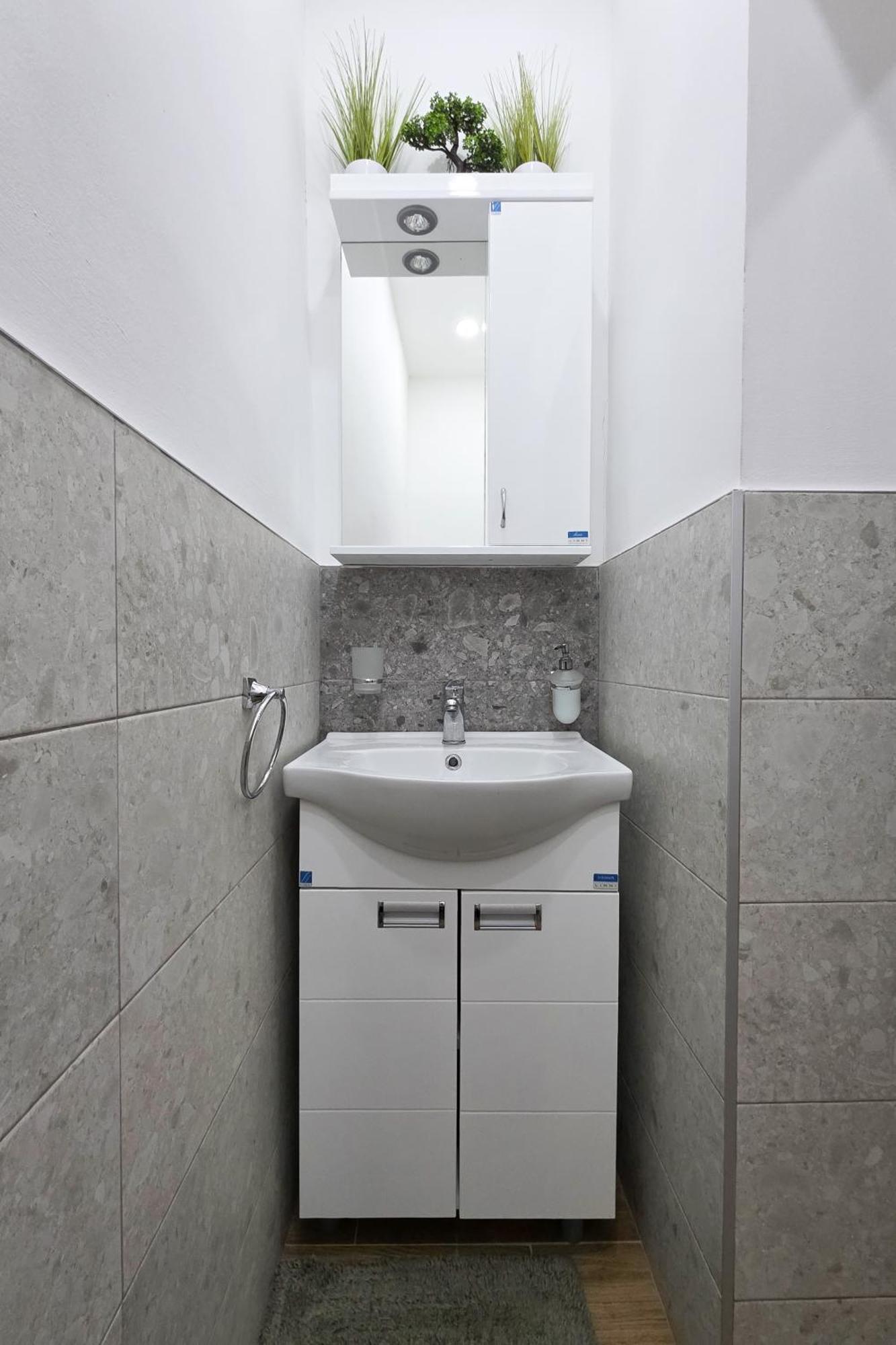 Vanimi Lux Apartmani Kikinda Esterno foto