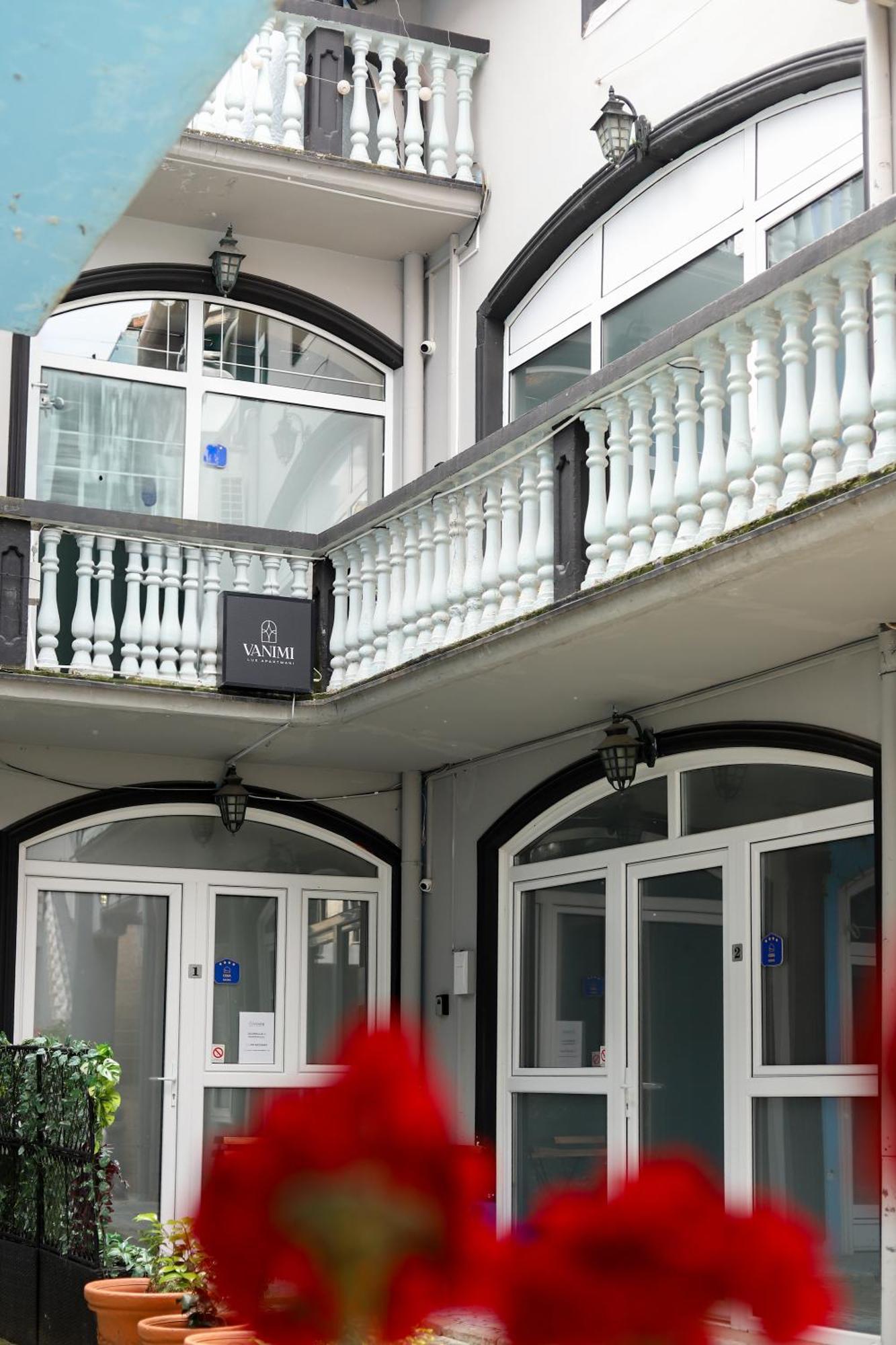 Vanimi Lux Apartmani Kikinda Esterno foto