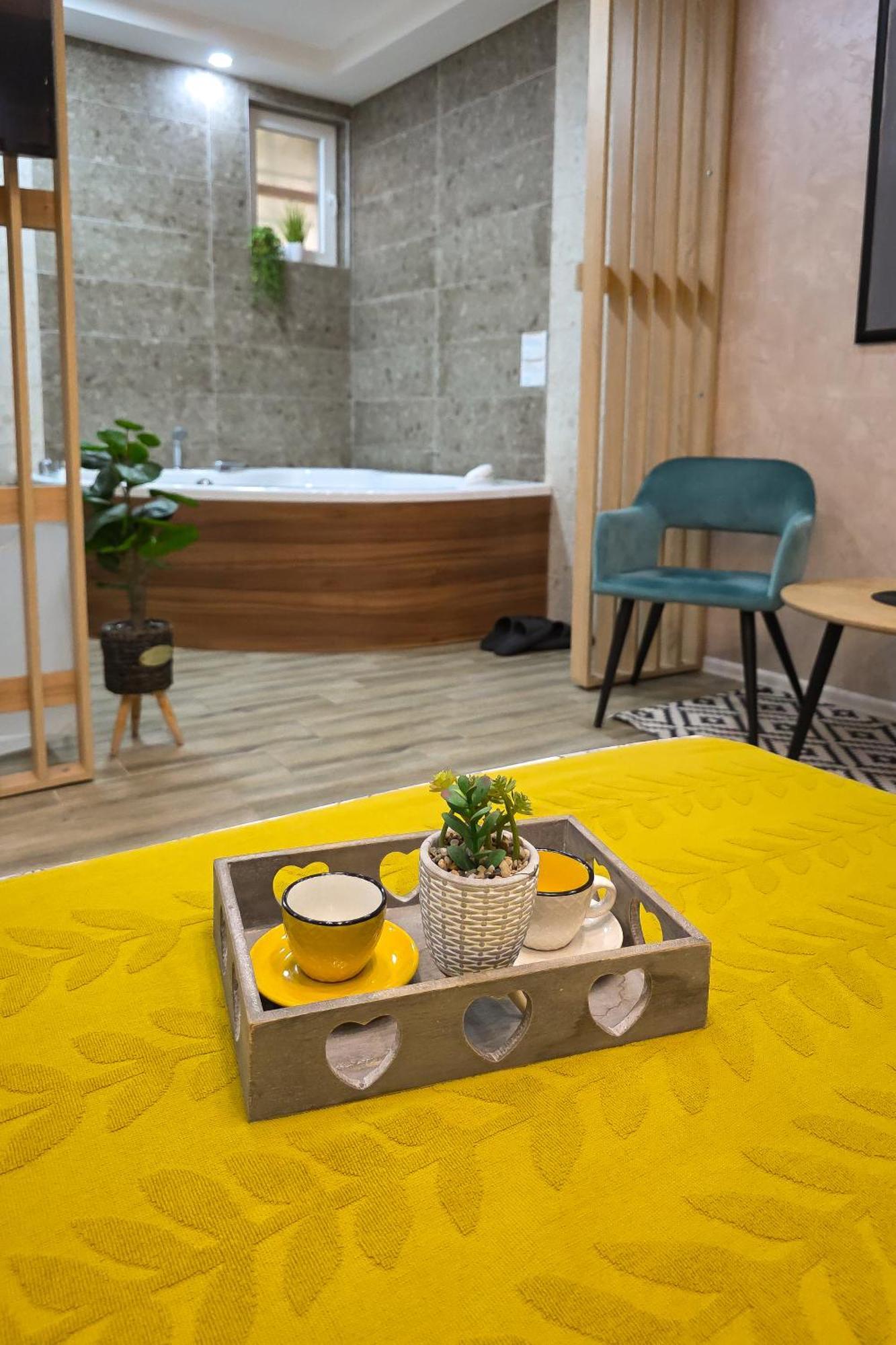 Vanimi Lux Apartmani Kikinda Esterno foto